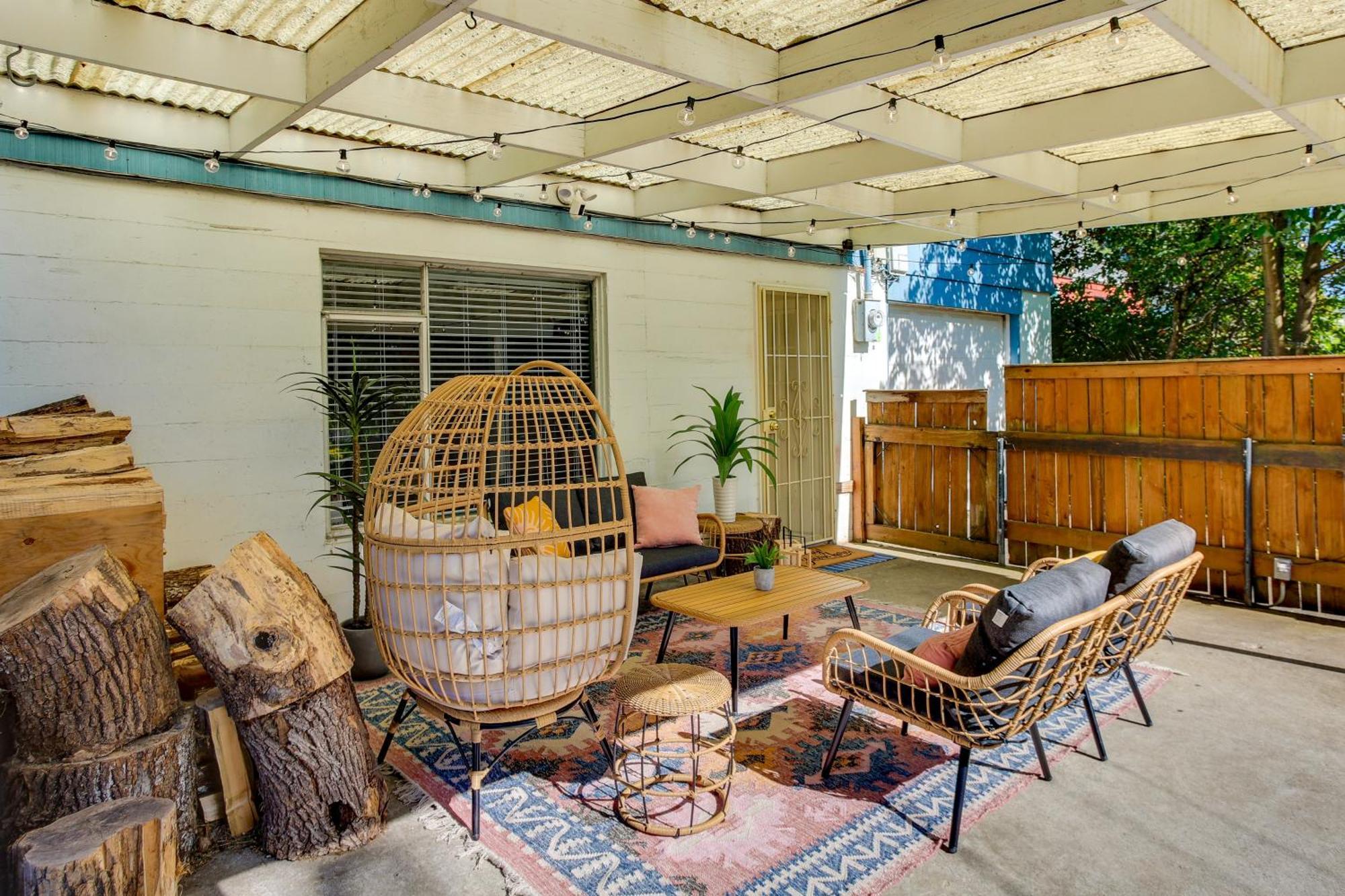 Updated With Fire Pit! Hébergement de vacances Tacoma